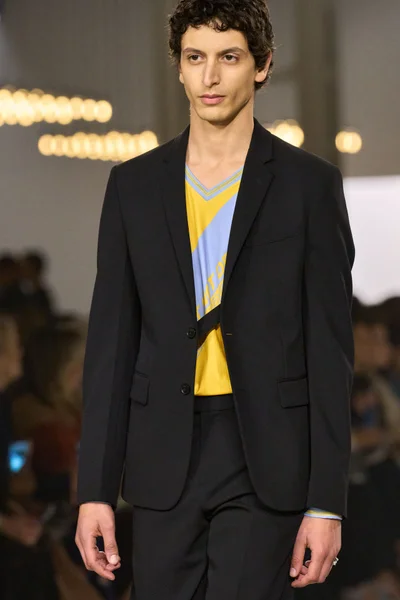 Look 80
